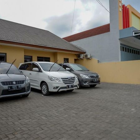 Hotel RedDoorz near Living Plaza Purwokerto Exterior foto